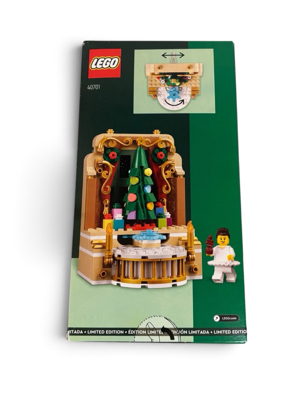 Lego Ballerina & Nutcracker Scene Set (#40701) - Picture 2 of 7